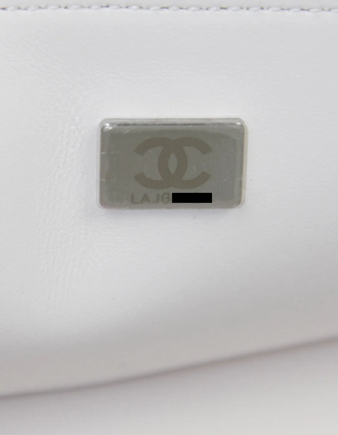Chanel 25C NEW White Caviar Medium Boy Bag