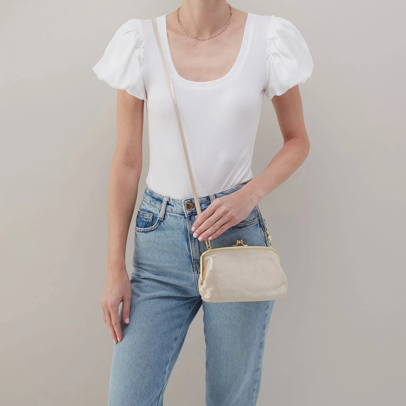 Cora Wallet Crossbody In Metallic Leather - Sand Shimmer