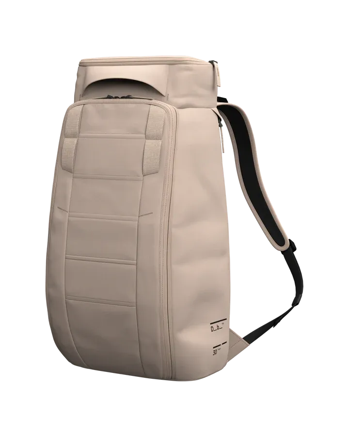 DB Hugger 30L