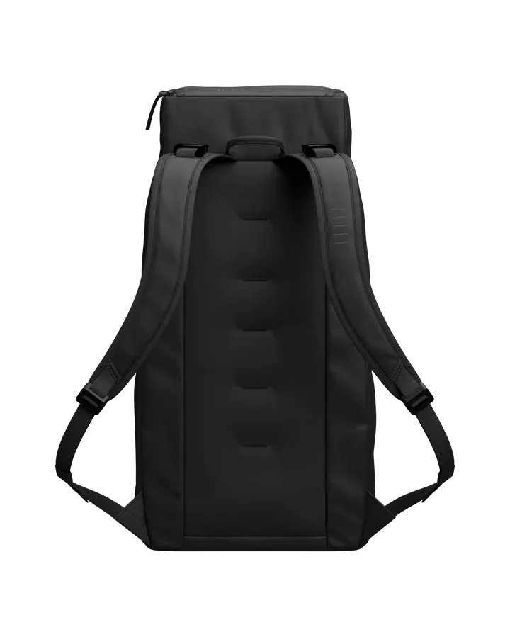 DB Hugger 30L