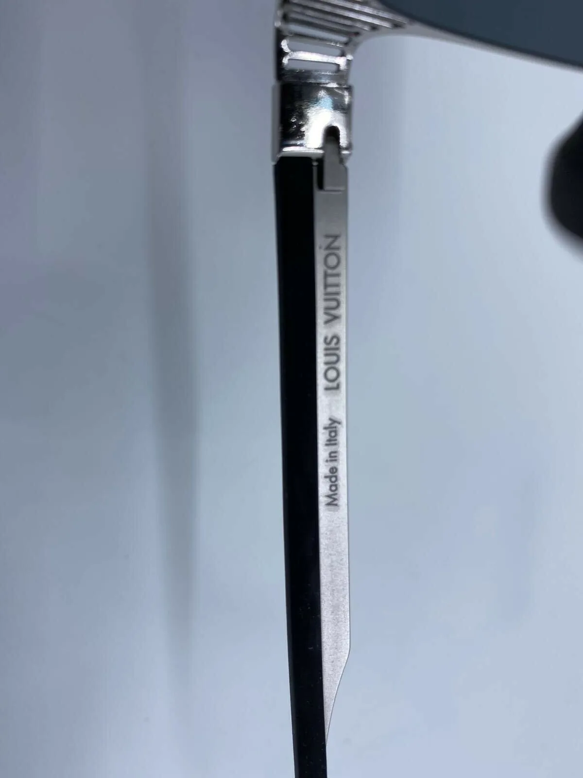 Explorer Silver Black U Sunglasses