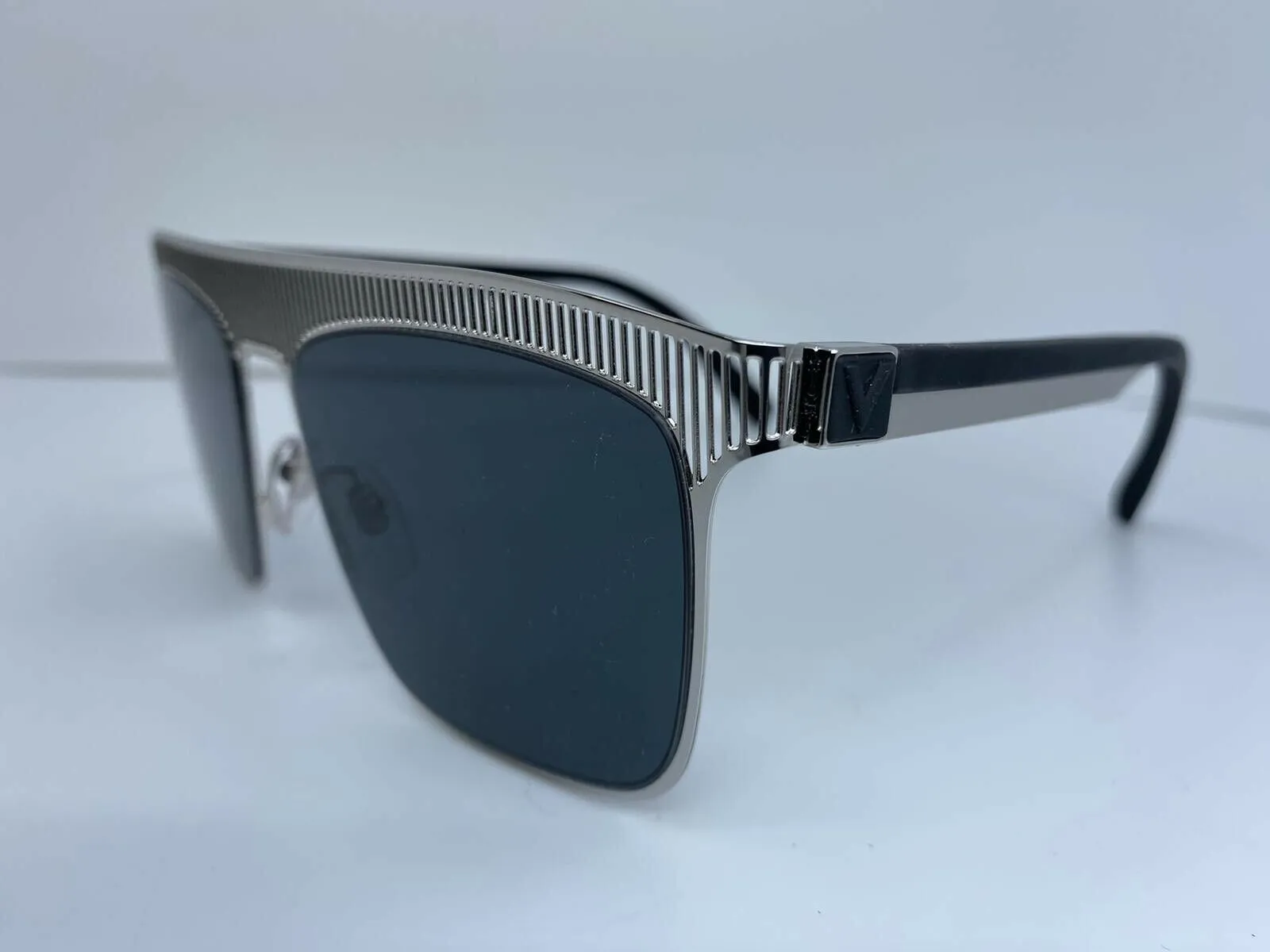 Explorer Silver Black U Sunglasses