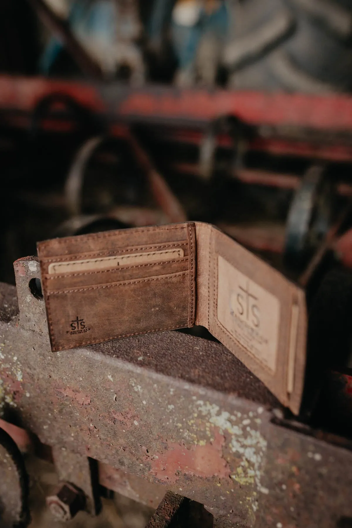 'Foreman' Men's Leather Money Clip Card II Wallet by STS Ranchwear (STS61989)