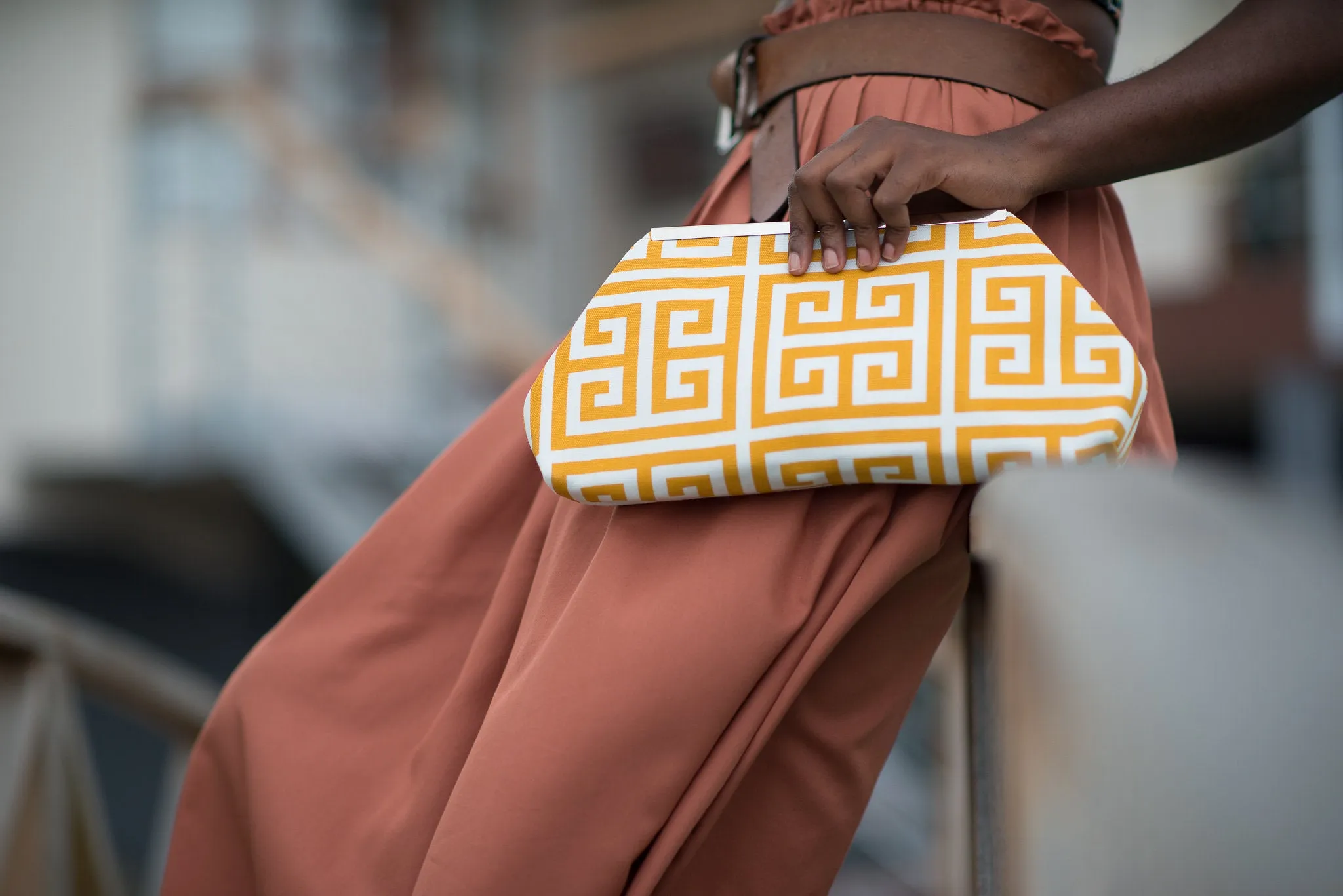 Jazz Clasp- Gold Maze Clutch