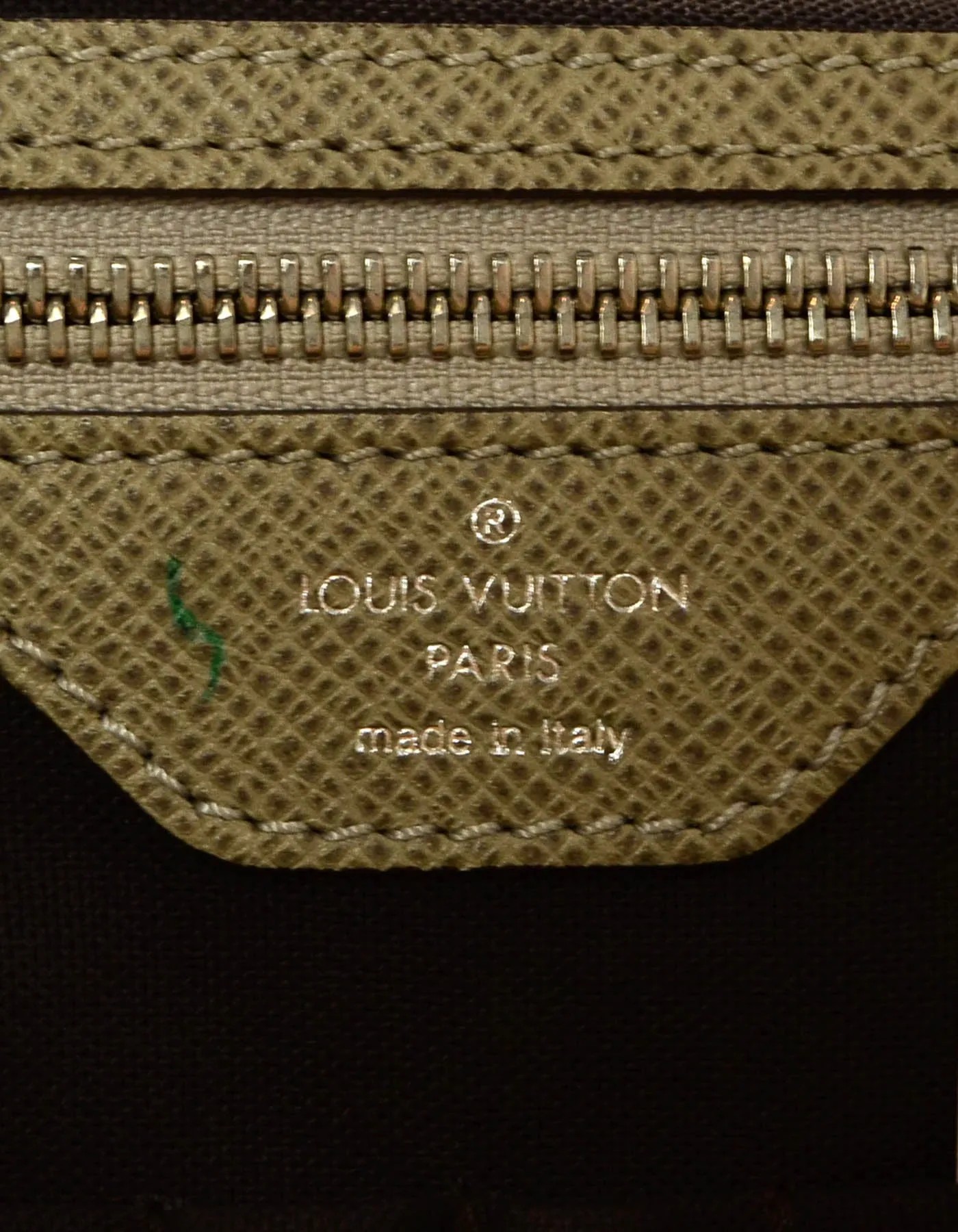 Louis Vuitton Glacier Grey Taiga Leather Vassili PM Messenger Bag
