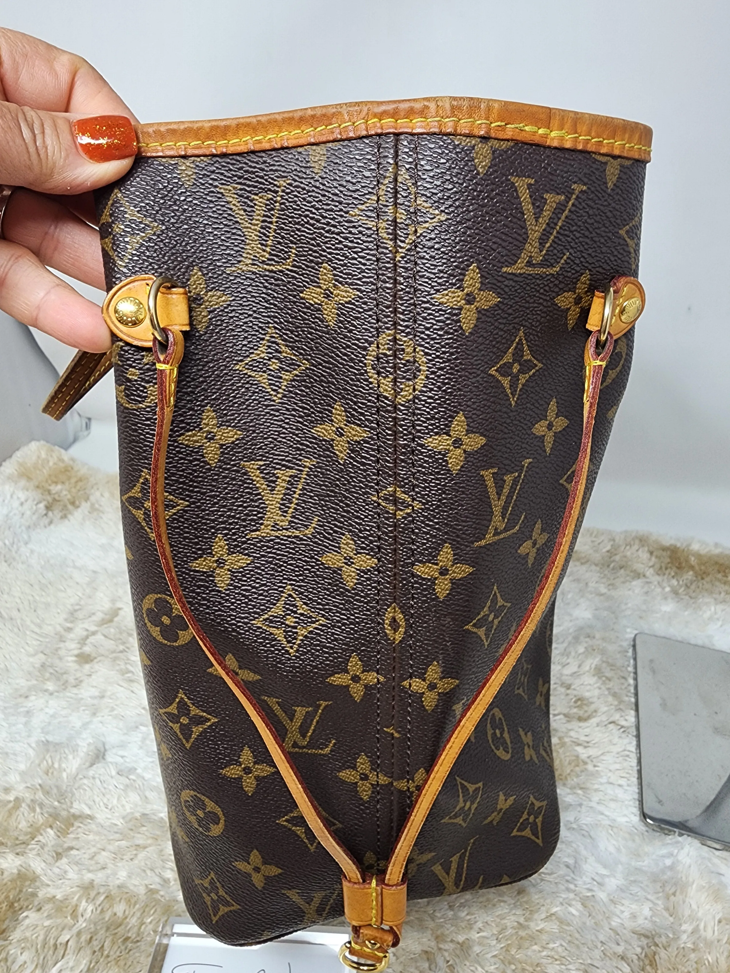 LOUIS VUITTON MONOGRAM NEVERFULL MM, BEIGE INTERIOR
