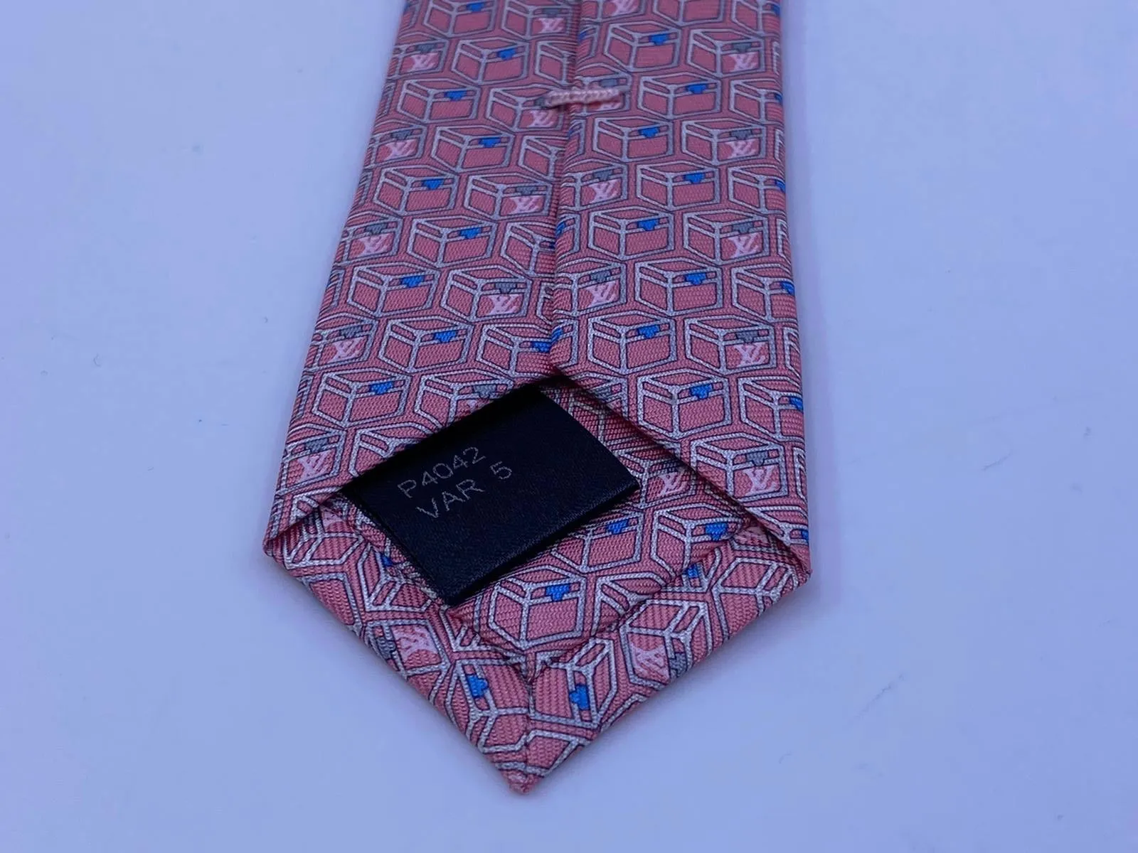 LV Trunk Tie