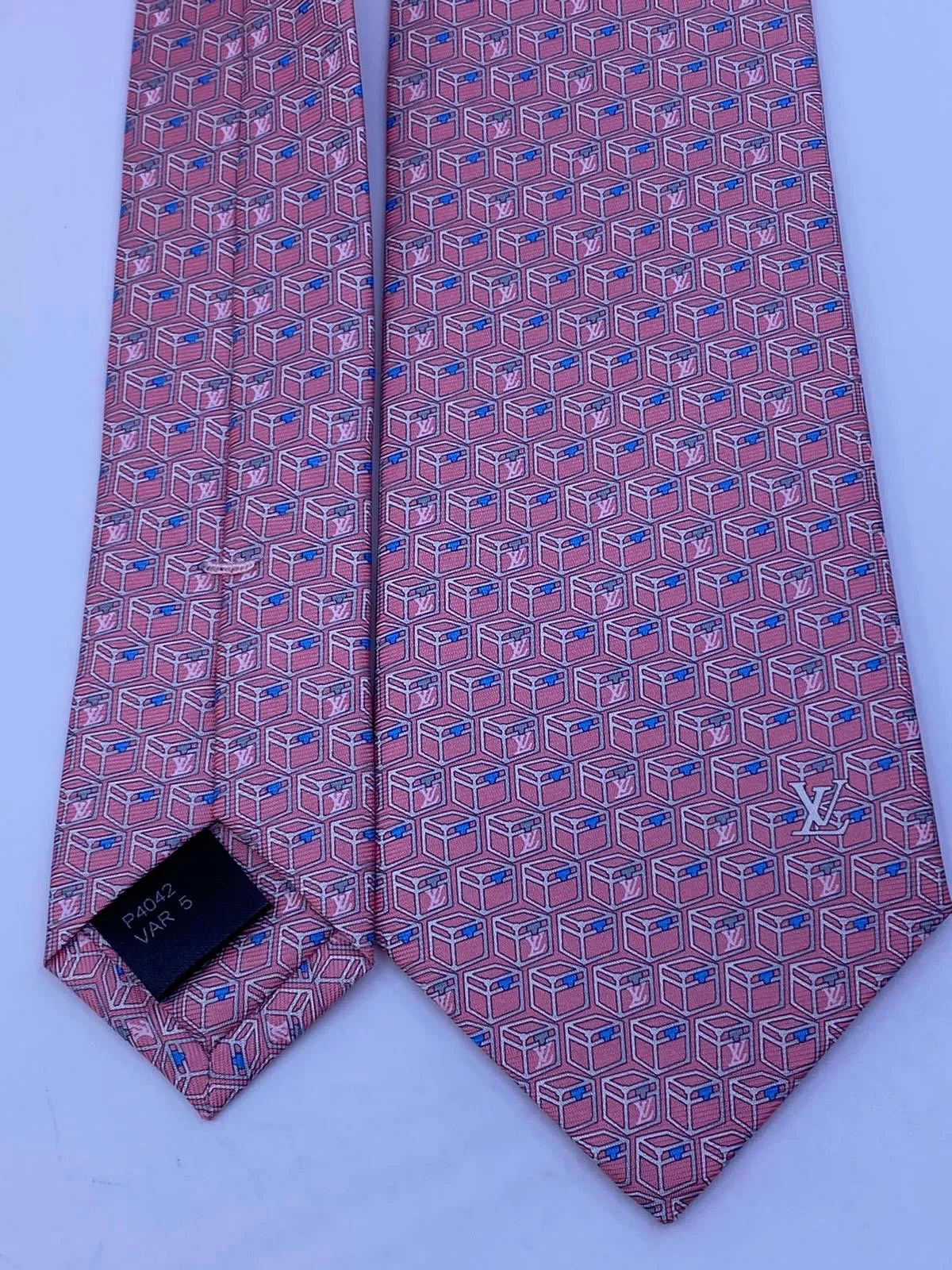 LV Trunk Tie