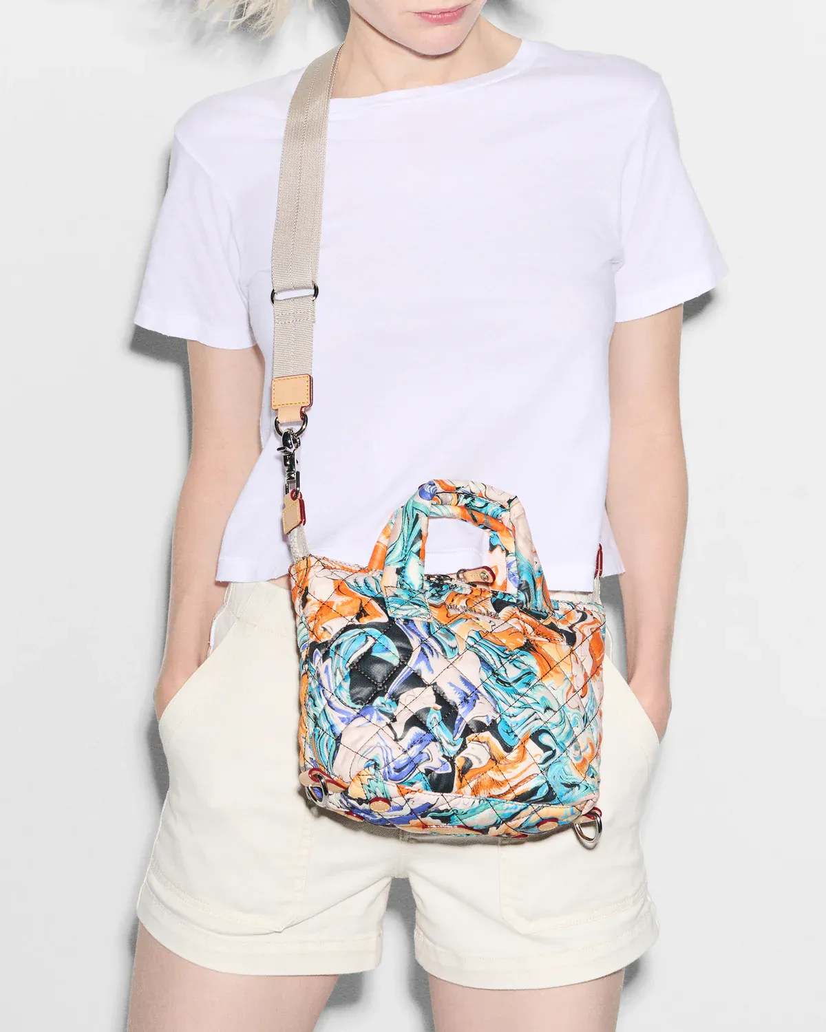 Micro Sutton | Agate