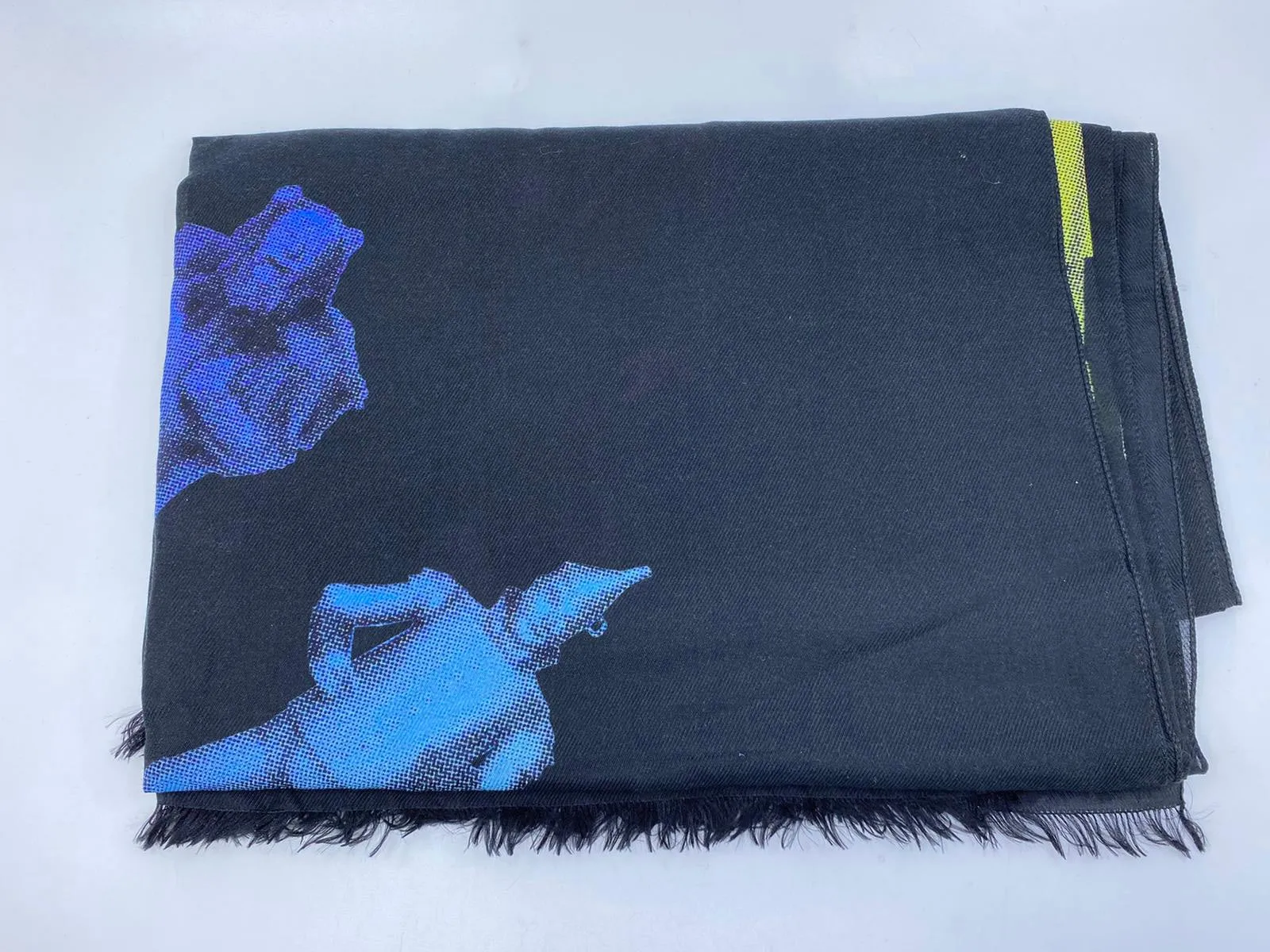 Oz Figures Scarf Virgil Abloh Limited Edition
