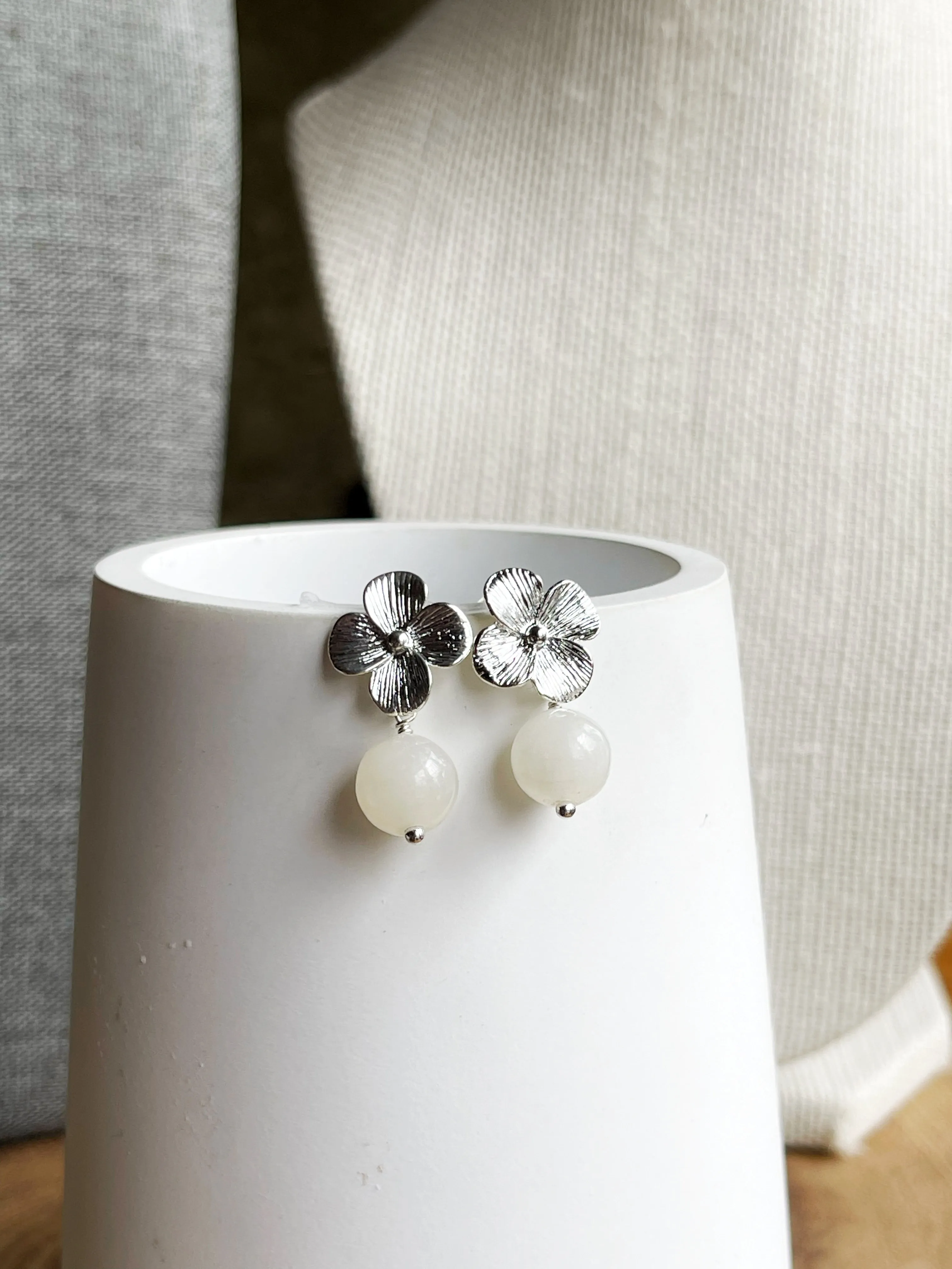 Silver Flower Spring Flower Earrings