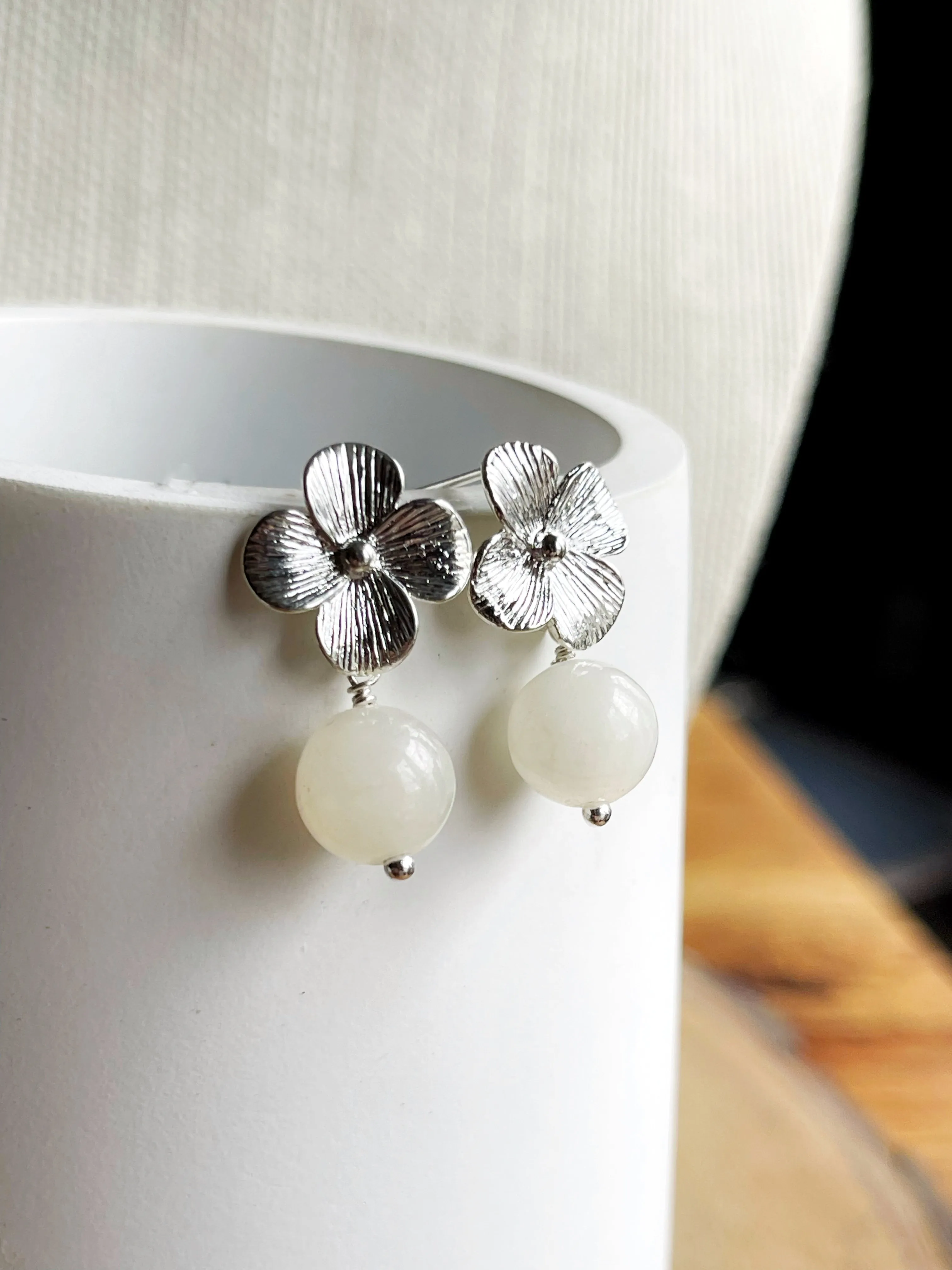 Silver Flower Spring Flower Earrings