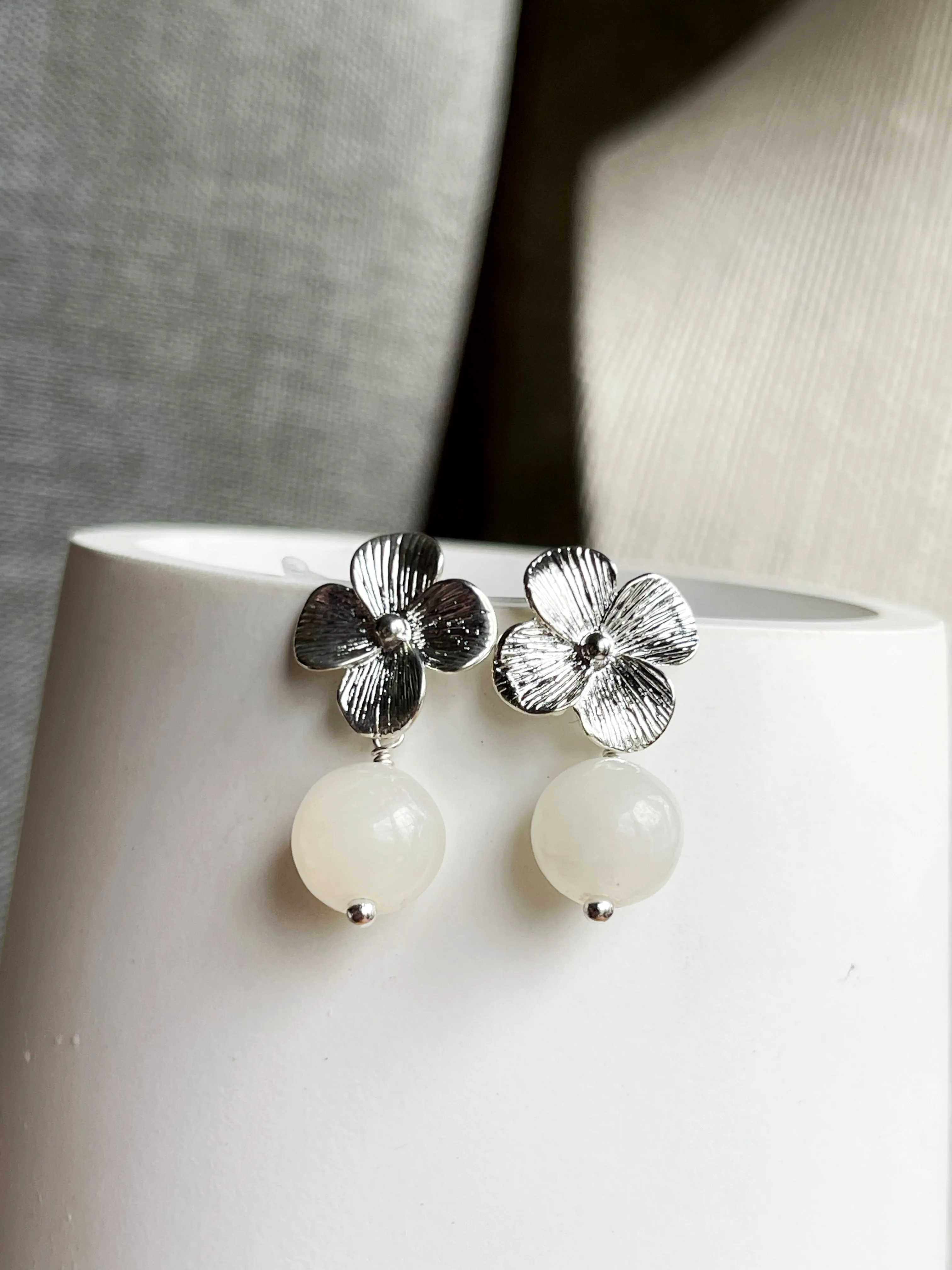 Silver Flower Spring Flower Earrings