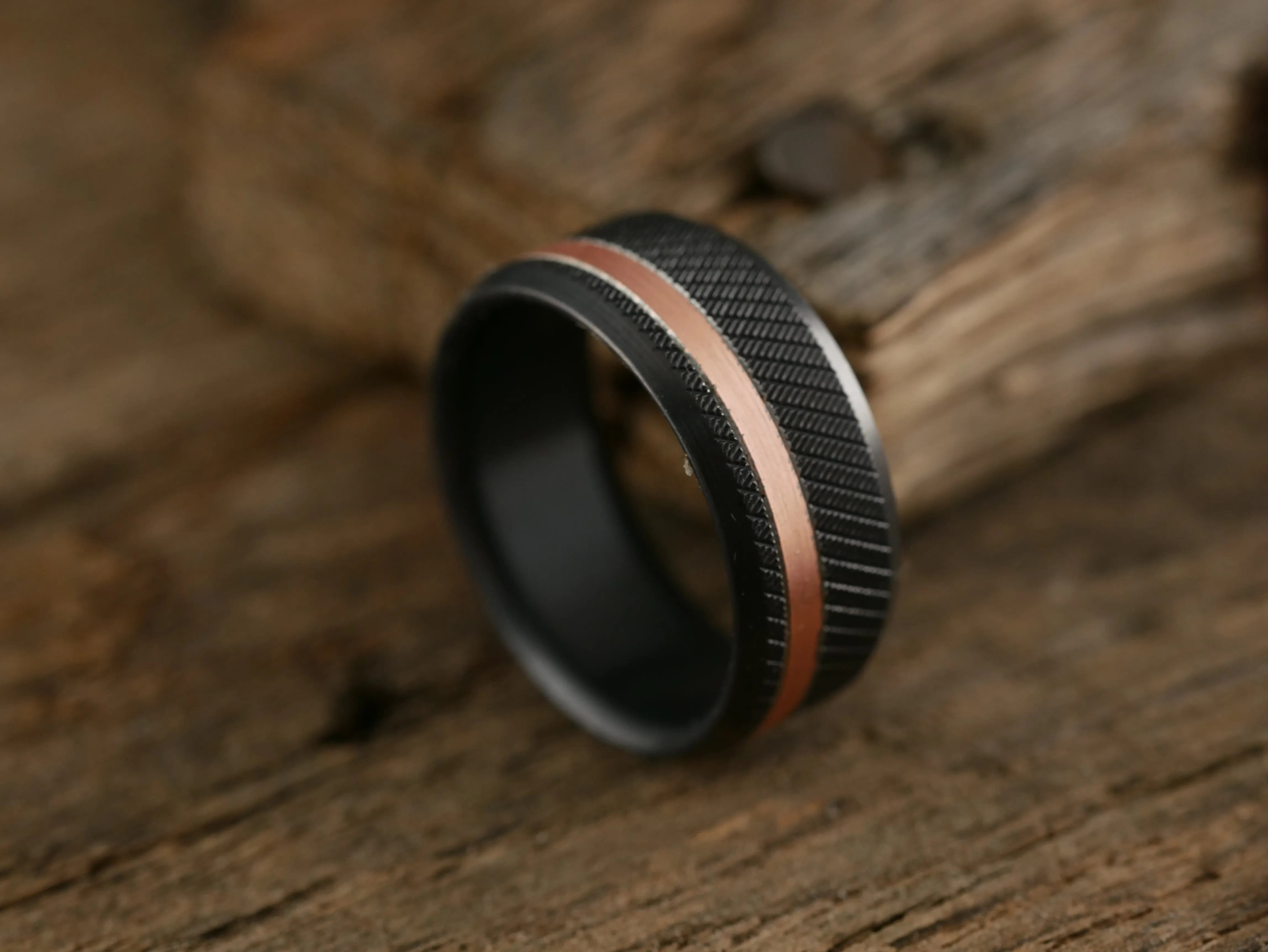 Titan (Black)