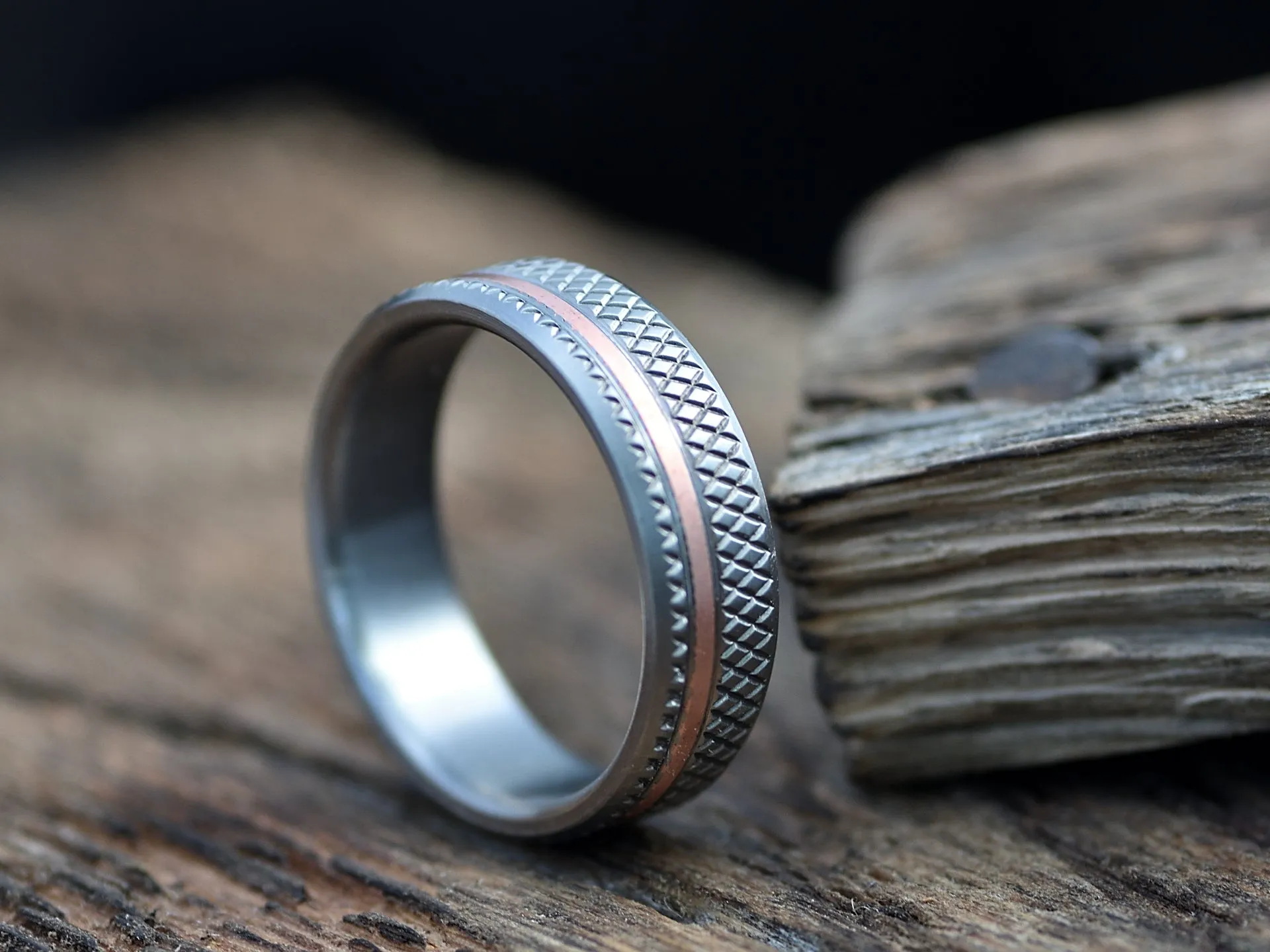Titan (Bright) - Titanium and Copper Inlay Men's Wedding Band