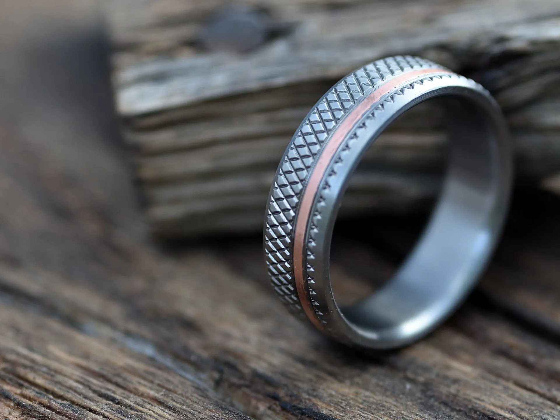 Titan (Bright) - Titanium and Copper Inlay Men's Wedding Band